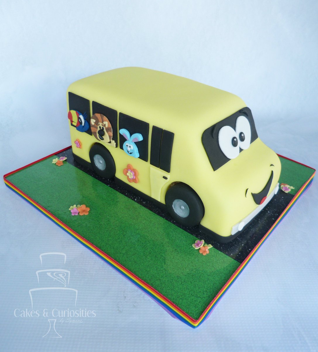 Fun Wheels on the bus cake #wheelsonthebus #3rdbirthdaycake #cakedecorating