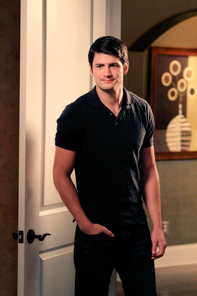 Happy birthday the the one and only James Lafferty! We wish you a wonderful 31st birthday!