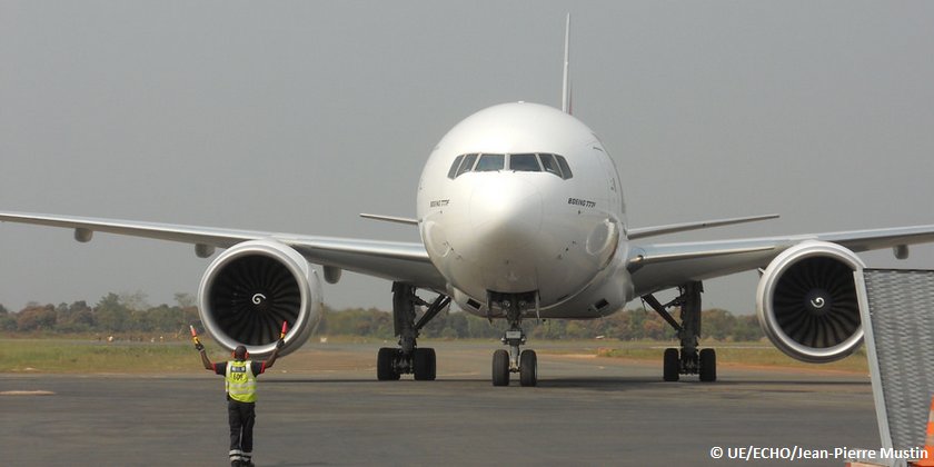 Europarl_EL's tweet photo. ✈Η πτήση σας έχει καθυστέρηση άνω των 3 ωρών 🕑; Μπορείτε να ζητήσετε αποζημίωση → https://t.co/KkcMN3BMKo https://t.co/GGYVhNCJT9
