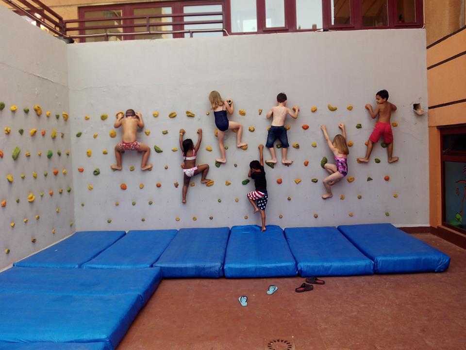 Hotelaspalmeras's tweet image. ¡¡VERANO 2016 * SUMMER 2016!! #enjoy #FunTimeJulio2016 #Entertainment #music #aquaZumba