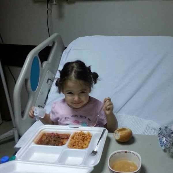 Bu tweeti gören RT yapabilir mi lütfen !

Kızılay Kan Merkezlerine 

Vereceğin 3 Tüp Kan 

Minik Zeynep'e Olacak Can