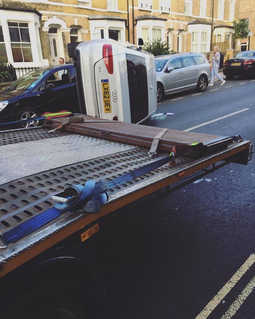 NiallRussell's tweet photo. Absolutely fucked it.
#PickUpDropOff https://t.co/E8Da3O6MTQ https://t.co/B06dk8pxAo