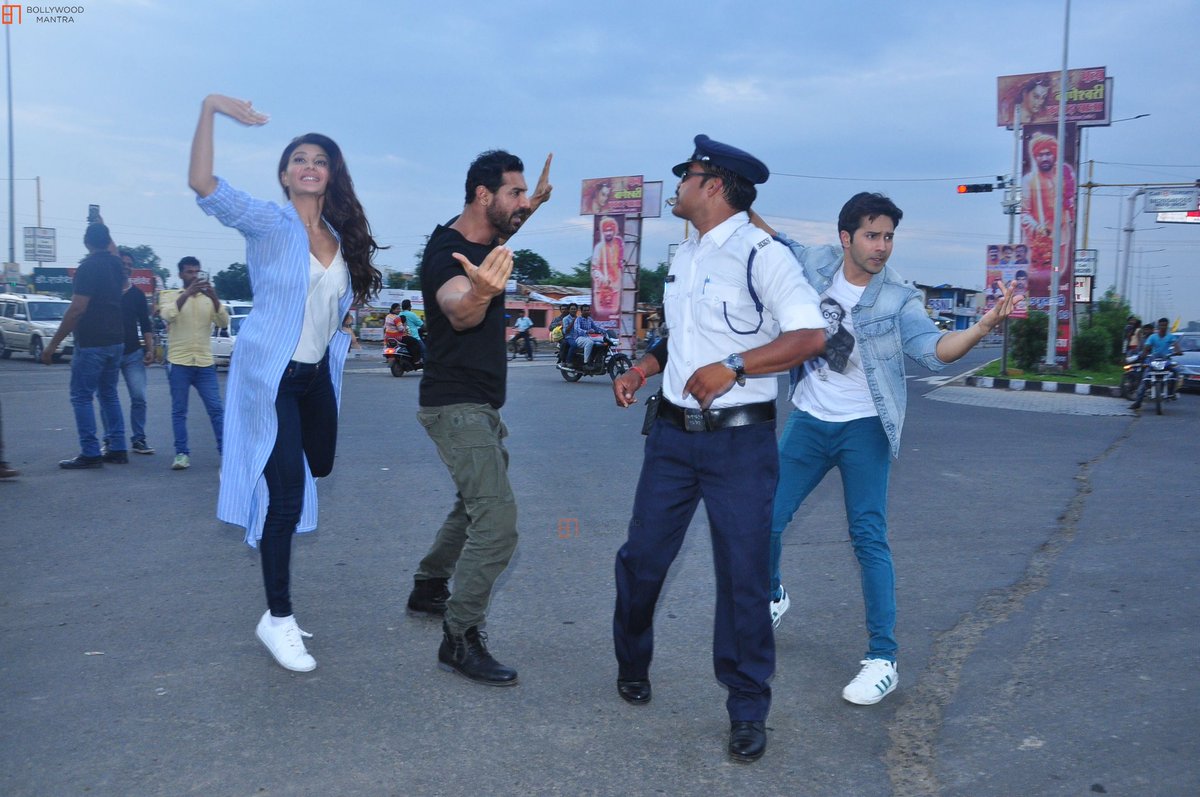 Varun_Kingdom's tweet photo. [PICS] Varun Dhawan, @Asli_Jacqueline and @TheJohnAbraham promoting Dishoom in Indore.

#4DaysToDishoom https://t.co/6xJCNrKwLJ
