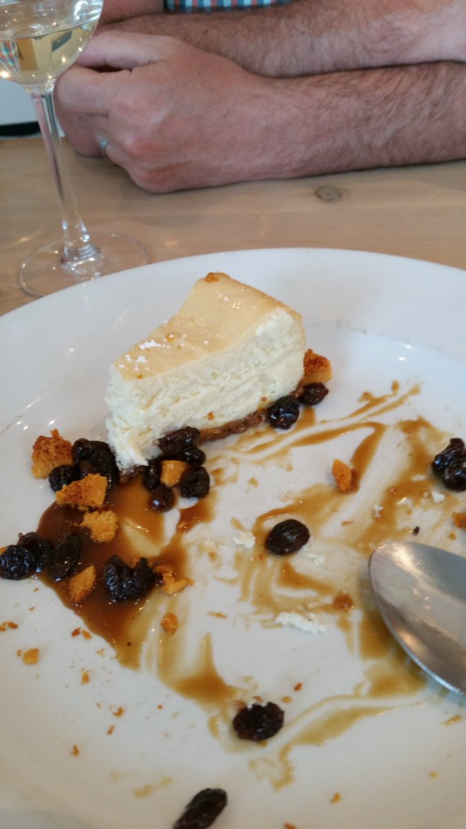 JackieOrton1's tweet photo. Amazing dinner at #2forestreet #mousehole https://t.co/88D9HqOE5e