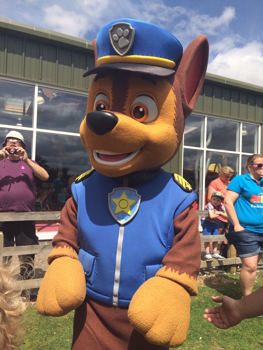 liannecmaxwell's tweet photo. Great day @FinkleyDownFarm, lots to entertain #girlone & #boyone plus some special guests made their day #summer2016 https://t.co/9jUaBjqJlt