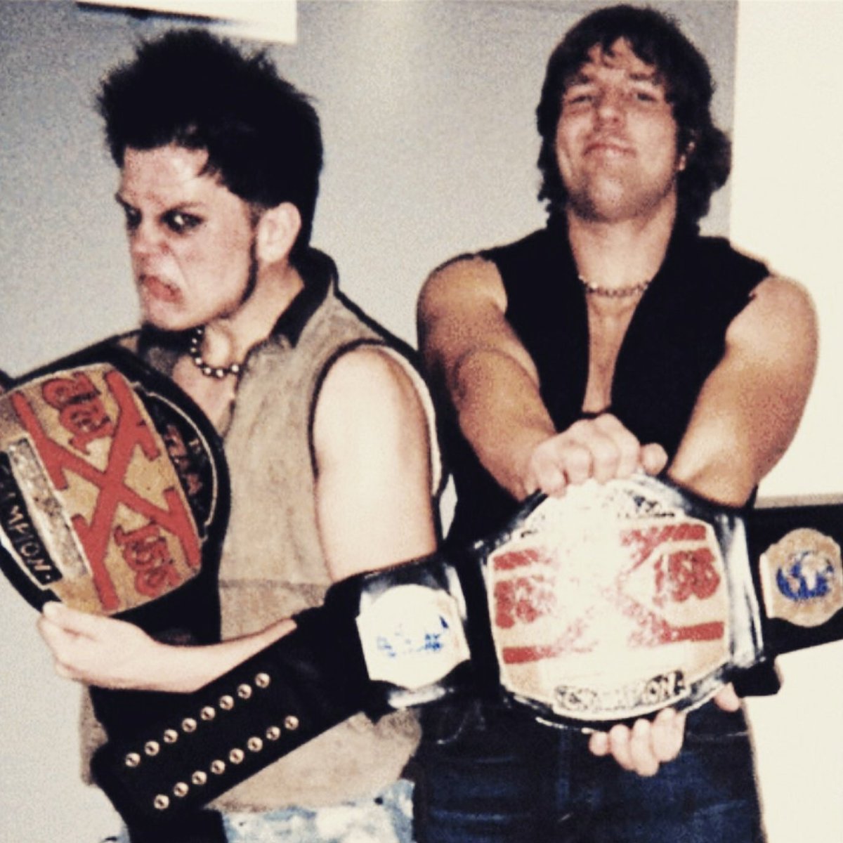 StrongStyleB's tweet photo. Talk about a throw back!! #SamiCallihan #DeanAmbrose https://t.co/r5uQFldfN6