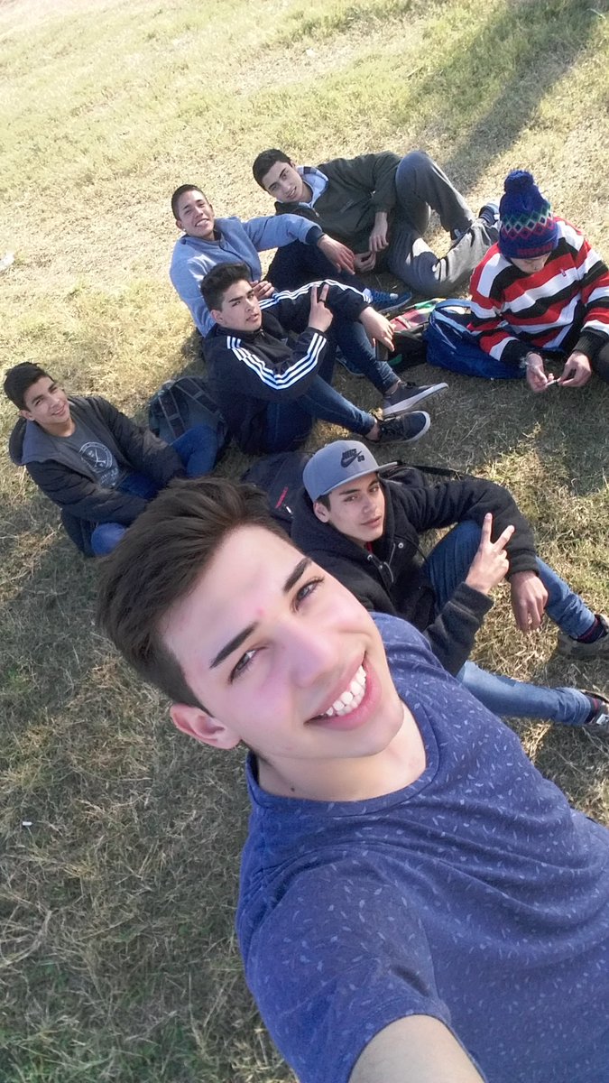 MarcosSoosa15's tweet photo. Una 📷 Vieja Con Mis Panas 😎✌
#Selos Extraña Hnos . @YuyuMorero  @Ramiro_Artaza https://t.co/c3LDxjhcIr