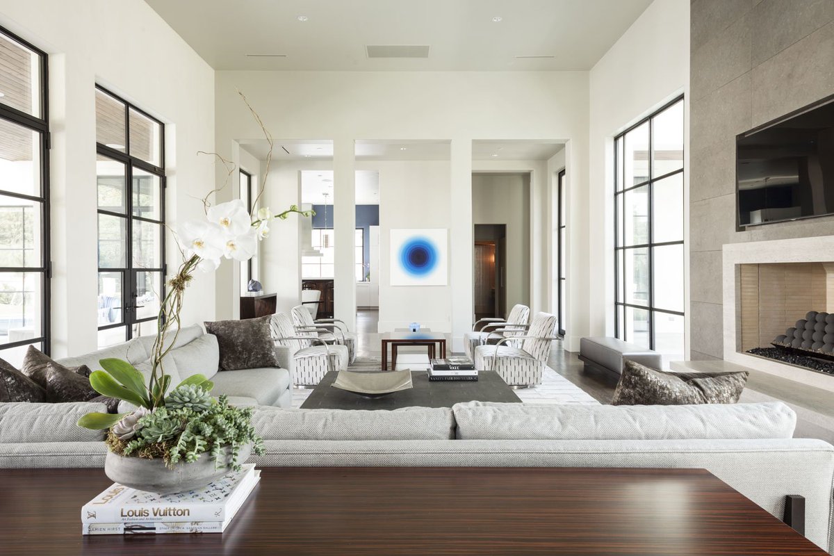 RECustomHomes's tweet photo. Open and inviting, a modern living room for the ages.
#RECH #CustomHomebuilder #DallasRealEstate  #LuxuryHomes https://t.co/tecAjEHhEh