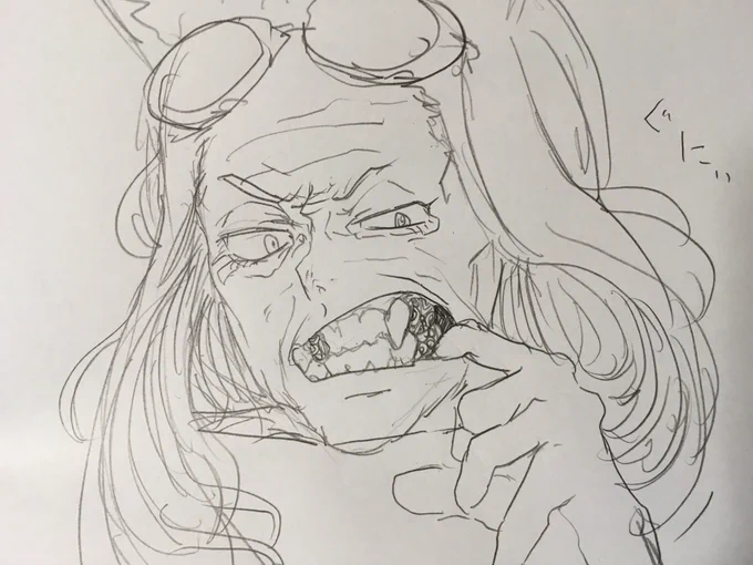 @sq_tale スカジの金歯にはよくわかんない模様が刻まれている。術式なのか単なるお守りなのかは教えてくれない。 
