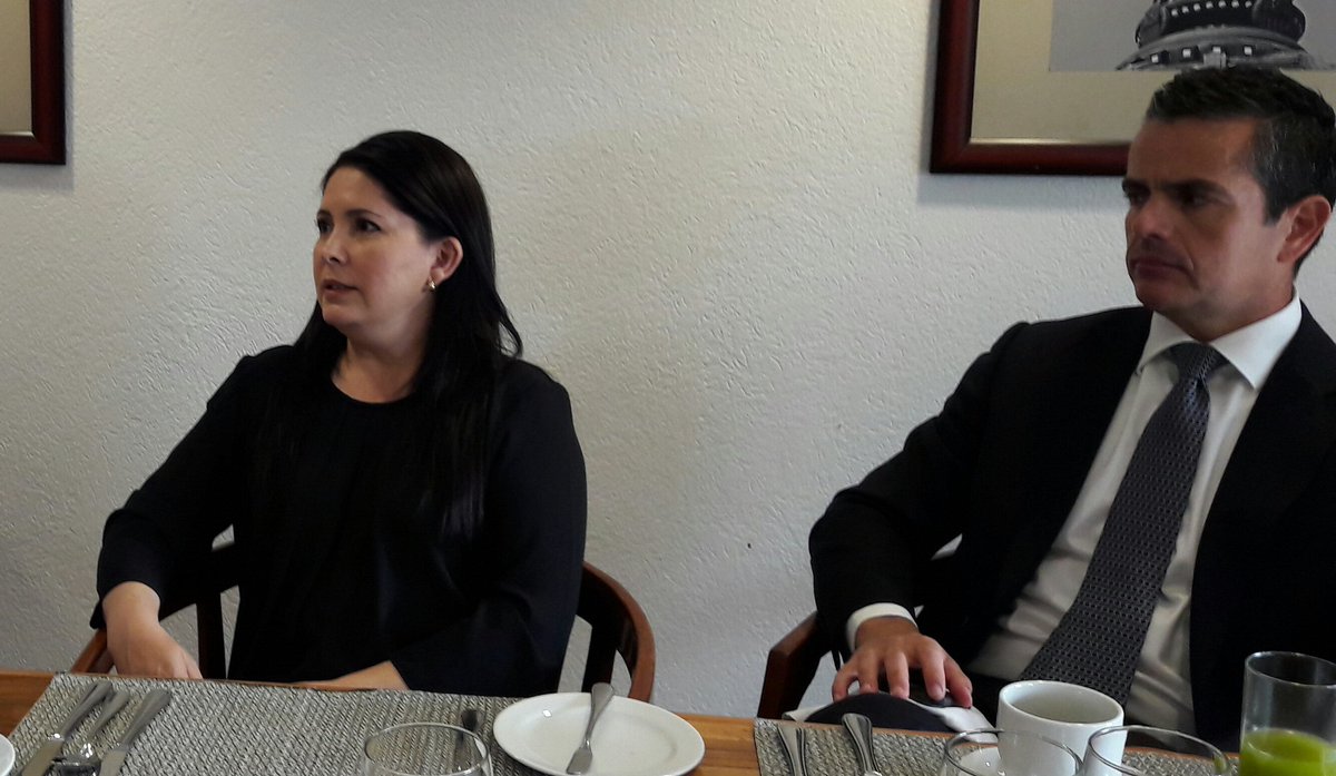 Amimpoficial's tweet photo. @Noraemarquez Directora General @implan_tijuana @AytoTijuana 
@benitordzcuesta @IMPLANChih 
#EquipoAMIMP https://t.co/jerXvxOGMB
