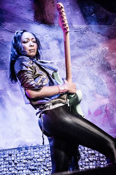MalinaMoye's tweet photo. #rocknrollbay Malina Moye #NP https://t.co/bDia3xNF21
#Alittlerough #Germany https://t.co/HGUQMsdYsW