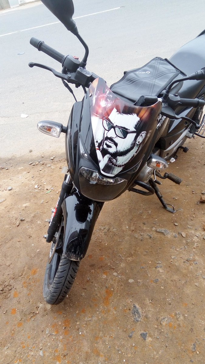 thagudurofficia's tweet photo. Bike மெக்கானிக் ஆக உன் வாழ்க்கையை தொடங்கினாய்.
ஆனால் இன்று
உன் புகைப்படம் இல்லாத Bike இல்லை
#Thala57 https://t.co/LHrpNc96bm