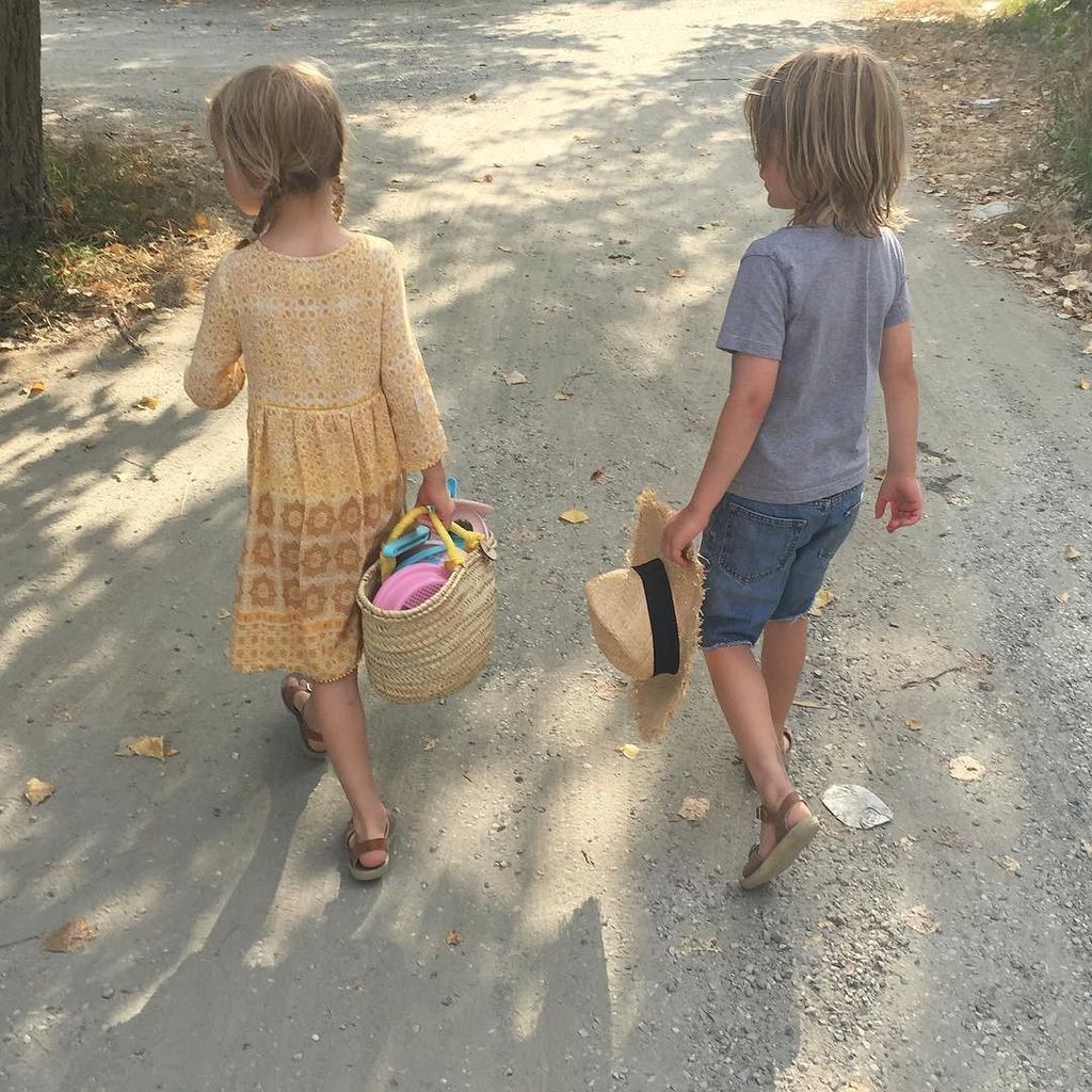 littlespree's tweet photo. Homeward bound after a gorgeous long day at beach... #tuscany #tabarlow #twinstagram #twins https://t.co/uXFrLvgVSq https://t.co/OcFtfXlq8r
