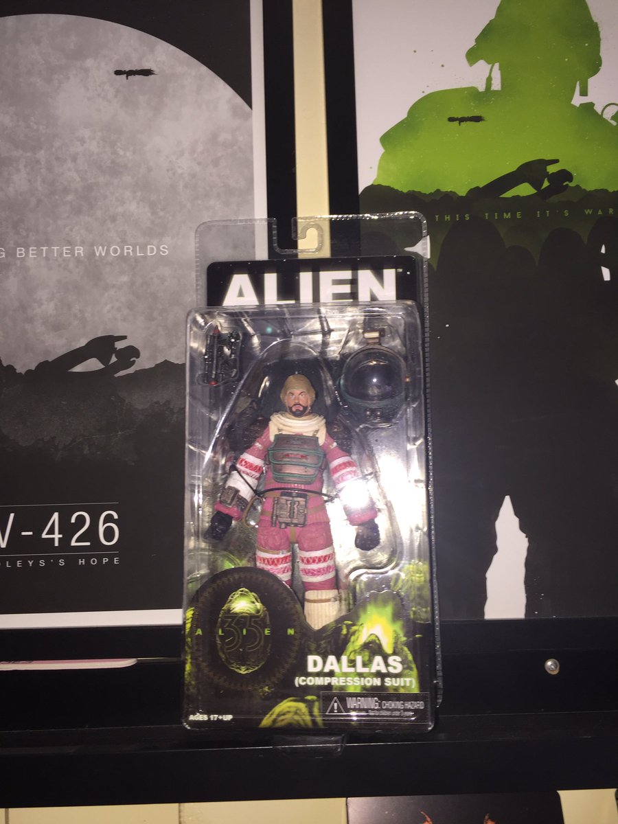PBRstreetgang73's tweet photo. Picked up another addition to the #AlienCollection today #Dallas #CompressionSuit #Alien #Neca https://t.co/7fX2R59N2v