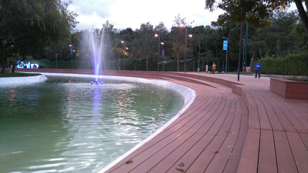 ARKILIT_SA's tweet photo. NovaDeck Muelle Laguna el Quinde Parque la Carolina https://t.co/oy2w5jMVHO