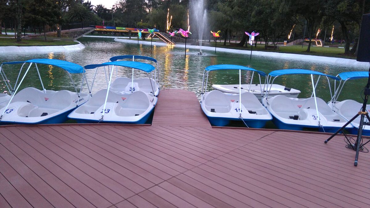 ARKILIT_SA's tweet photo. NovaDeck Muelle Laguna el Quinde Parque la Carolina https://t.co/oy2w5jMVHO