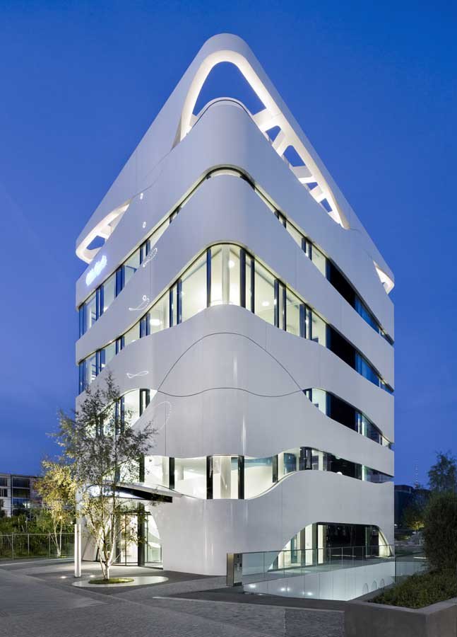 e_architect's tweet image. slick curves of Science Center Berlin: bit.ly/1yRYWkr #berlin #architecture