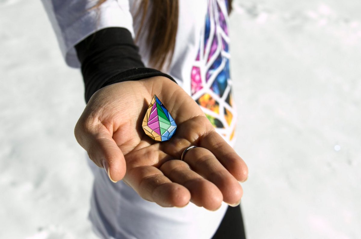 ilovesickdrops's tweet photo. Happy to announce our "Drop Of Life" Pins are back in stock :) RETWEET this tweet to win a Pair💧💧#EVERYDROPMATTERS https://t.co/sfVNgLbn8m