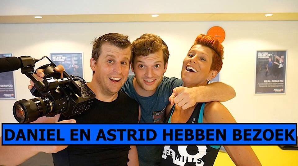 BellingaInt's tweet photo. SPORTEN MET DE BUCKET BOYS | Krachttraining #3 https://t.co/I33MEIkDid #SlankEnFitTV 2.0 #StudioFast #BellingaTV https://t.co/z9sD2tFXqg