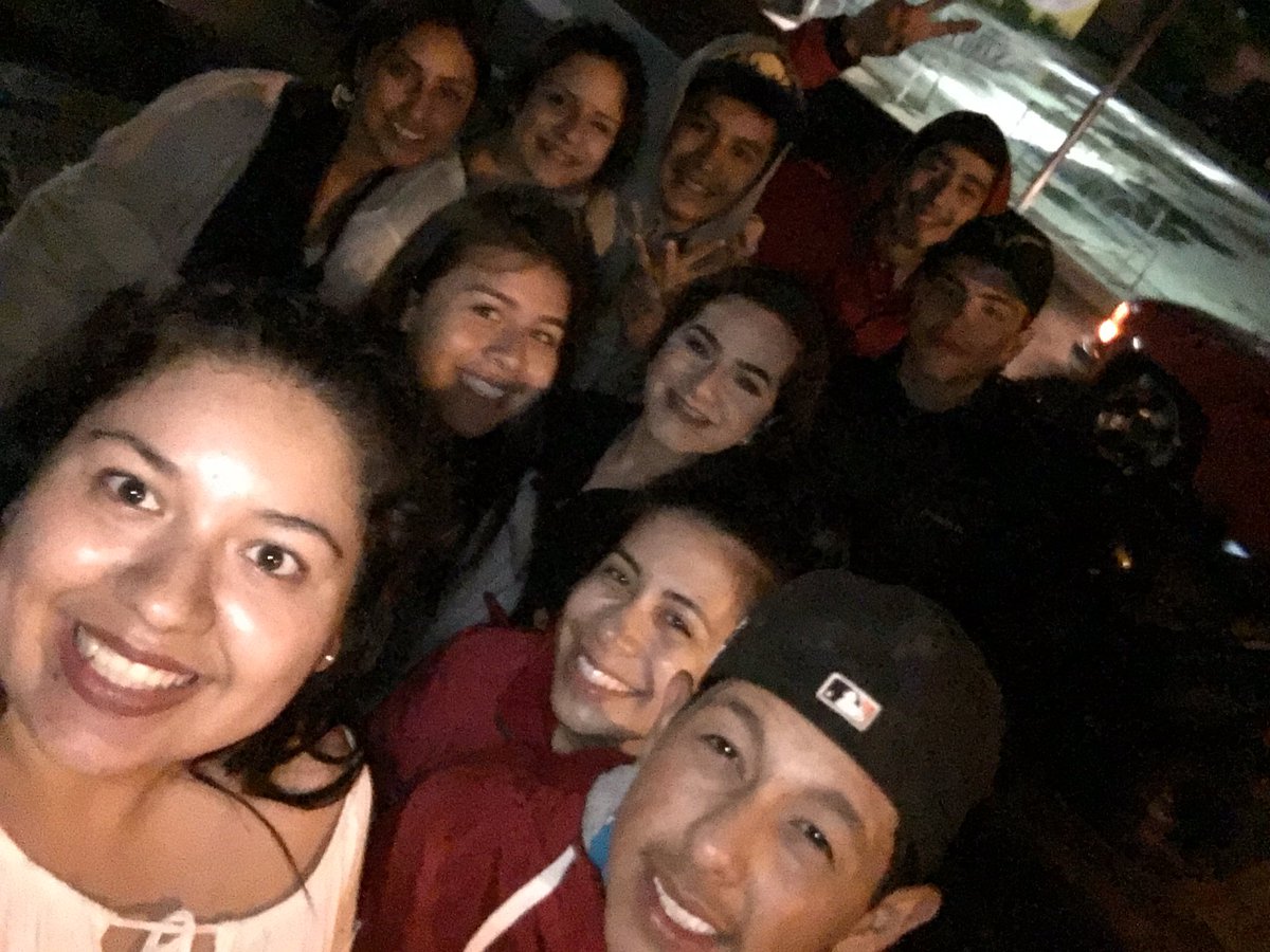 Marianaa_Sotelo's tweet photo. Snowball fights with hail #yocro https://t.co/VLsn0tUcIE