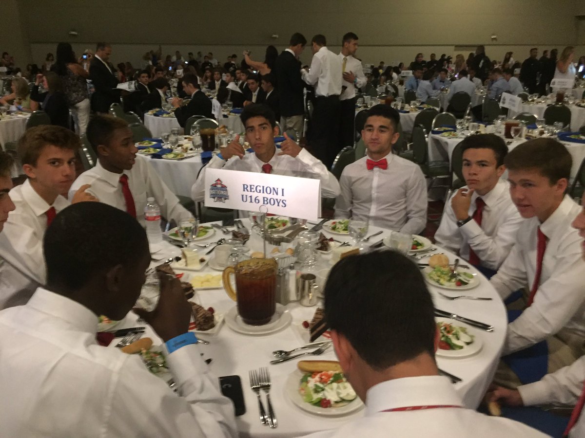loudounsc's tweet photo. Ready to crush it. #99BRed #luncheon #ROADtoTX #repthered https://t.co/qNp9NKmDNq