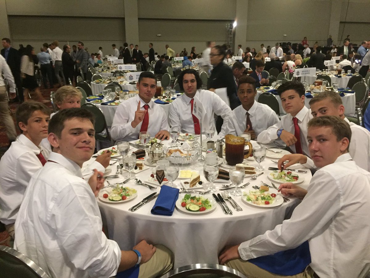 loudounsc's tweet photo. Ready to crush it. #99BRed #luncheon #ROADtoTX #repthered https://t.co/qNp9NKmDNq