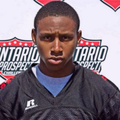 chatfootball's tweet photo. https://t.co/amp9SbXhB5 #CFCOPC WR Romeo banking on lofty expectations #ONTfball #CLASS2017 #ROPSSAA #OVFL https://t.co/gbgeec5KNW