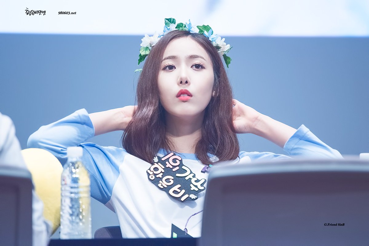 980603_net's tweet photo. 다치지말고
아프지말고
#신비 https://t.co/g9cK4zd3VM