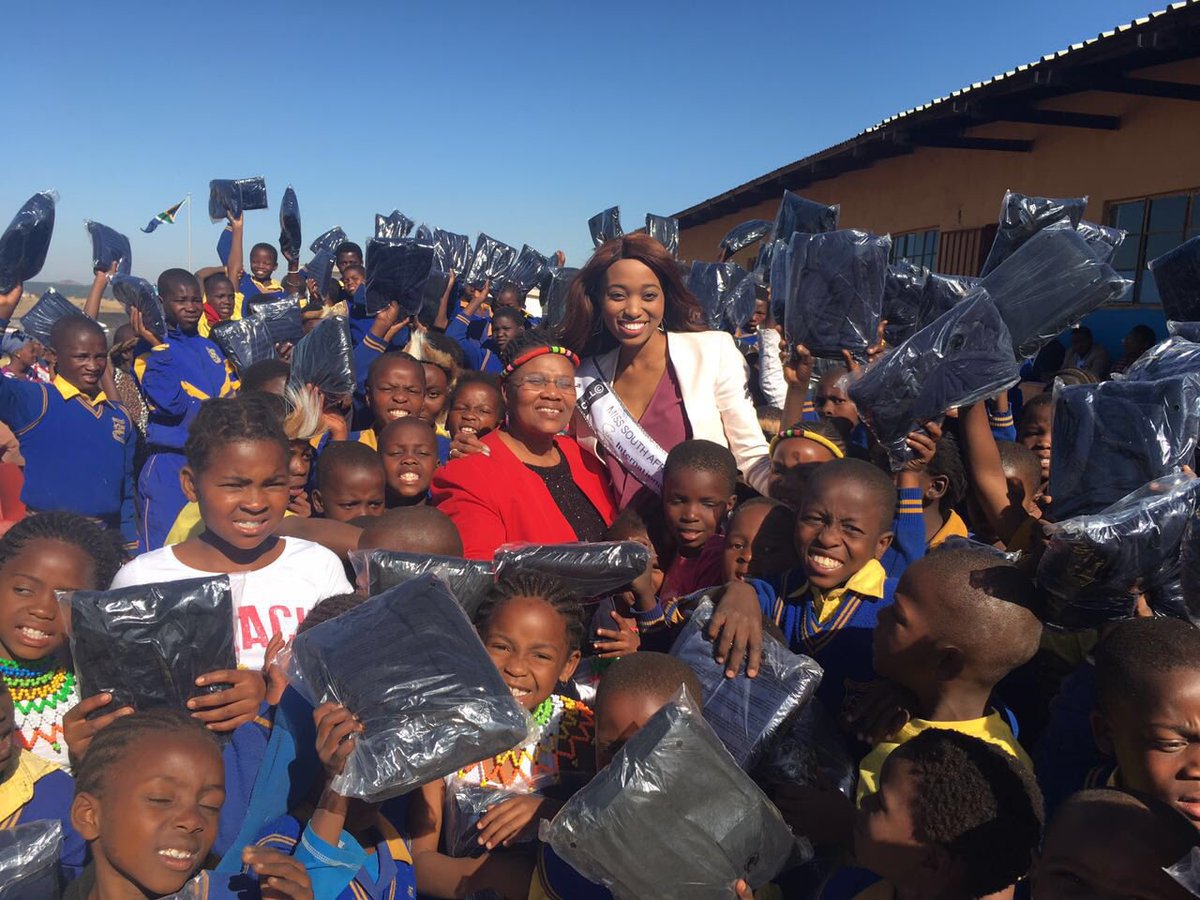 Official_MissSA's tweet photo. “Do what you can, with what you have, where you are.” Theodore Roosevelt #MissSA2016 at Ziwelile Primary School https://t.co/TF9T672ncR