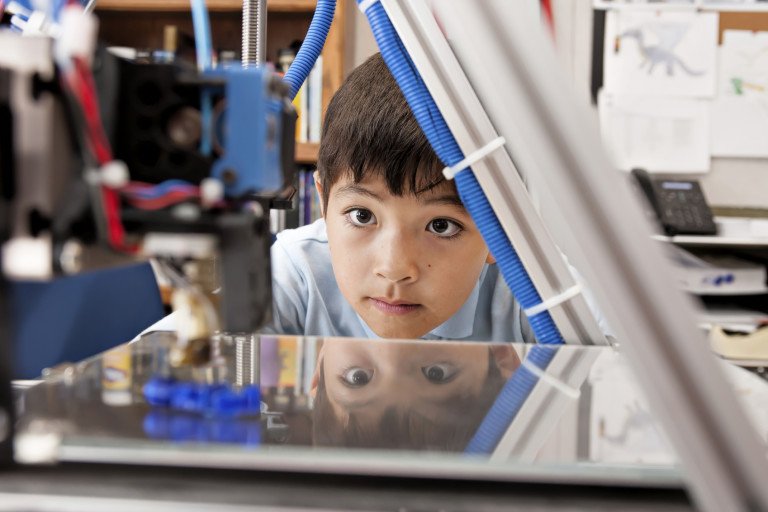 Makerspaces_com's tweet photo. Starting a #makerspace?  Heres a good beginners guide from @SmithSystem https://t.co/W5JVpYPLxS  #makerspaces #pbl https://t.co/m4J6GA9mv9