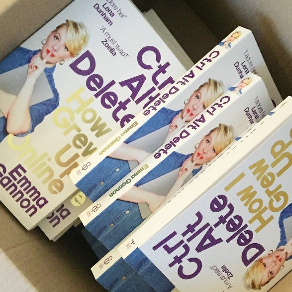 emmagannon's tweet photo. RT this tweet if you want a special signed copy of my book (with a personal note), giving away 3 copies! <3 https://t.co/GYmAXuMOUb