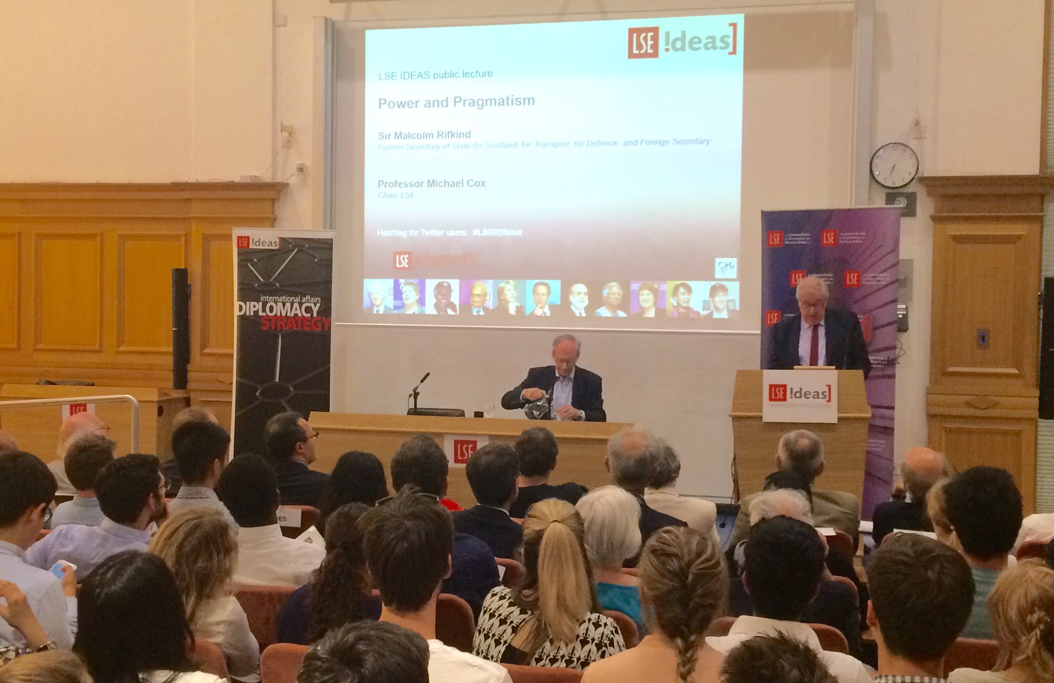 Our Director Michael Cox begins our #LSERifkind event by introducing Sir Malcolm Rifkind, a "suave Scot" https://t.co/uS5XGKBuDb
