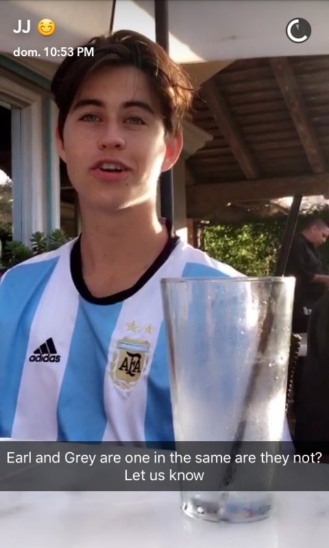 OmahaNotesArg's tweet photo. @Nashgrier usando la remera de Argentina 🇦🇷 via snapchat de @JackJ  hace 16 horas #ONArg https://t.co/JG6W24Yr45