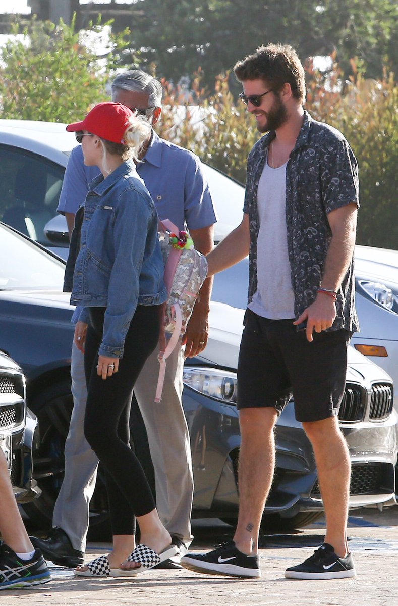mileygossipp tweet picture