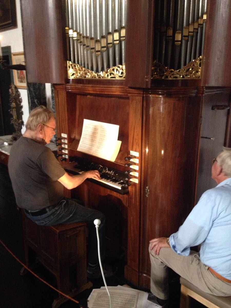 Kasteel Amerongen tweet media