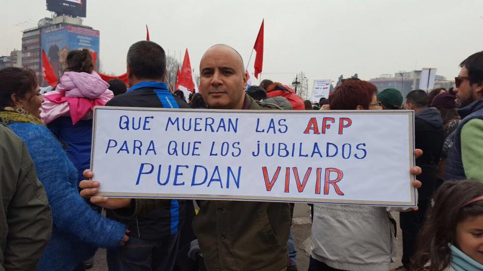 RadioCarolina's tweet photo. Así estuvo la marcha #No+AFP con el Pelao y el Rama incluidos!!! 
https://t.co/mQtuGgSHns https://t.co/ZNOFHNOoFM