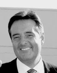 The Floral Park Chamber proudly announces John Beyer of Men on the Move as the 2016 Business Person Of The Year