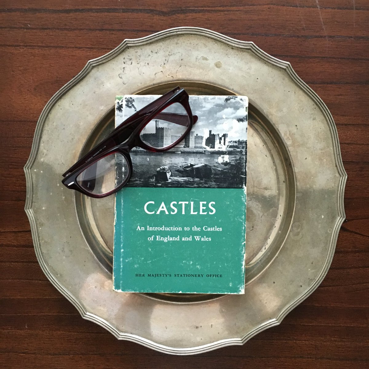 ReadingShop tweet picture