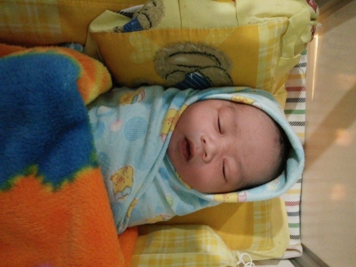 Alhamdulillah, Senin ,25 juli 2016, Jam 23.30wib .telah lahir Putra kami yg ke 5 dg BB 3,4kg , mohon doanya