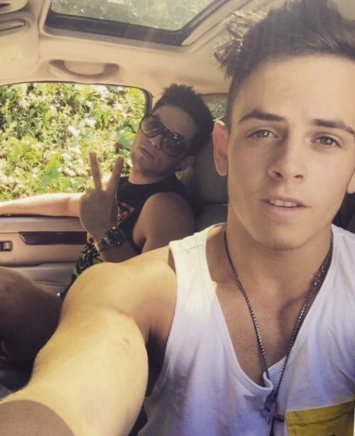 #MCM <a href="/TheJanoskiansRP/">The Janoskians</a>