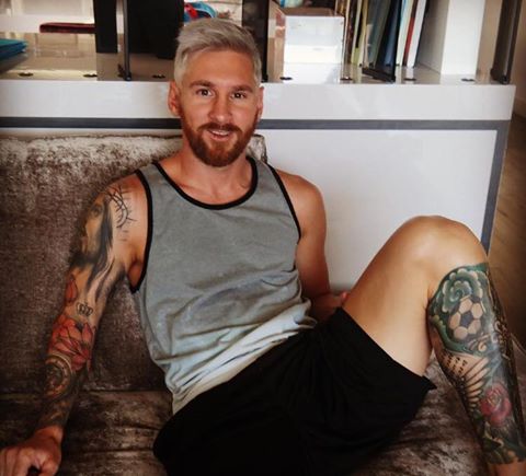 FootballFunnys's tweet photo. Messi be like: 'There's no way the tax man will recognize me now' https://t.co/ixvjN9GX5T