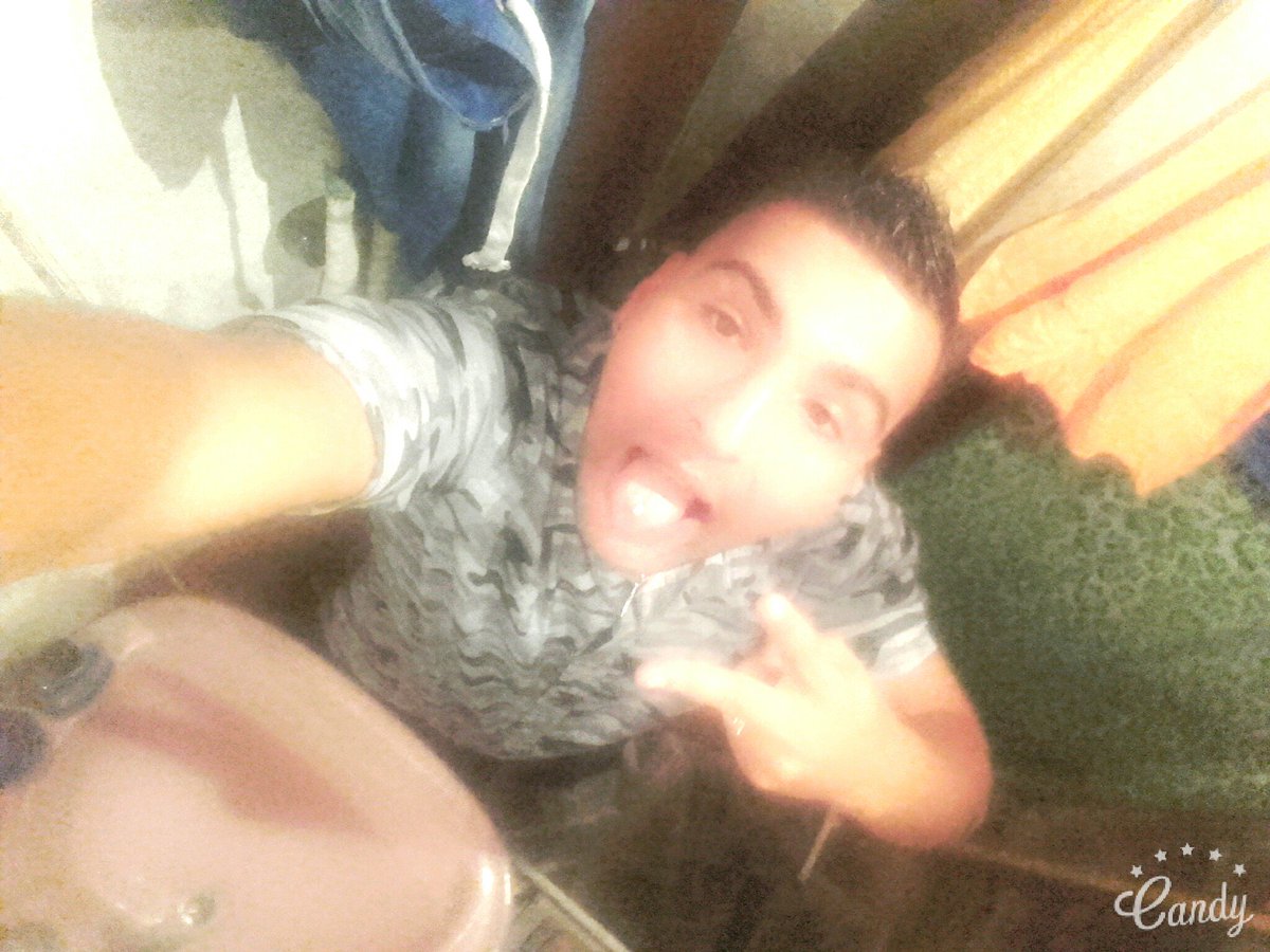 Emi32Eze's tweet photo. Sigueme y te sigo!✌ https://t.co/M941lsvRl4