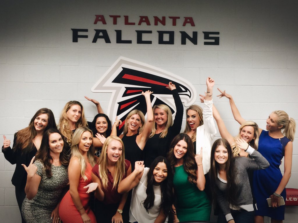 LauraOkmin's tweet photo. Thank you @AtlantaFalcons for opening your doors &the world..for our @GALvanizeLife reporters. #RiseUp #GALvanizeUp https://t.co/Sq4rWpZEjl