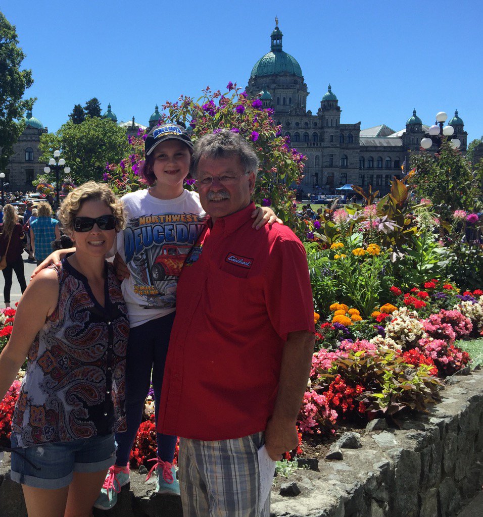 DeucesNorthwest's tweet photo. Thanks to Al Clark for brining smiles to thousands and thousands and thousands of faces at #DeuceDays 2016 https://t.co/52Gb13PnvQ