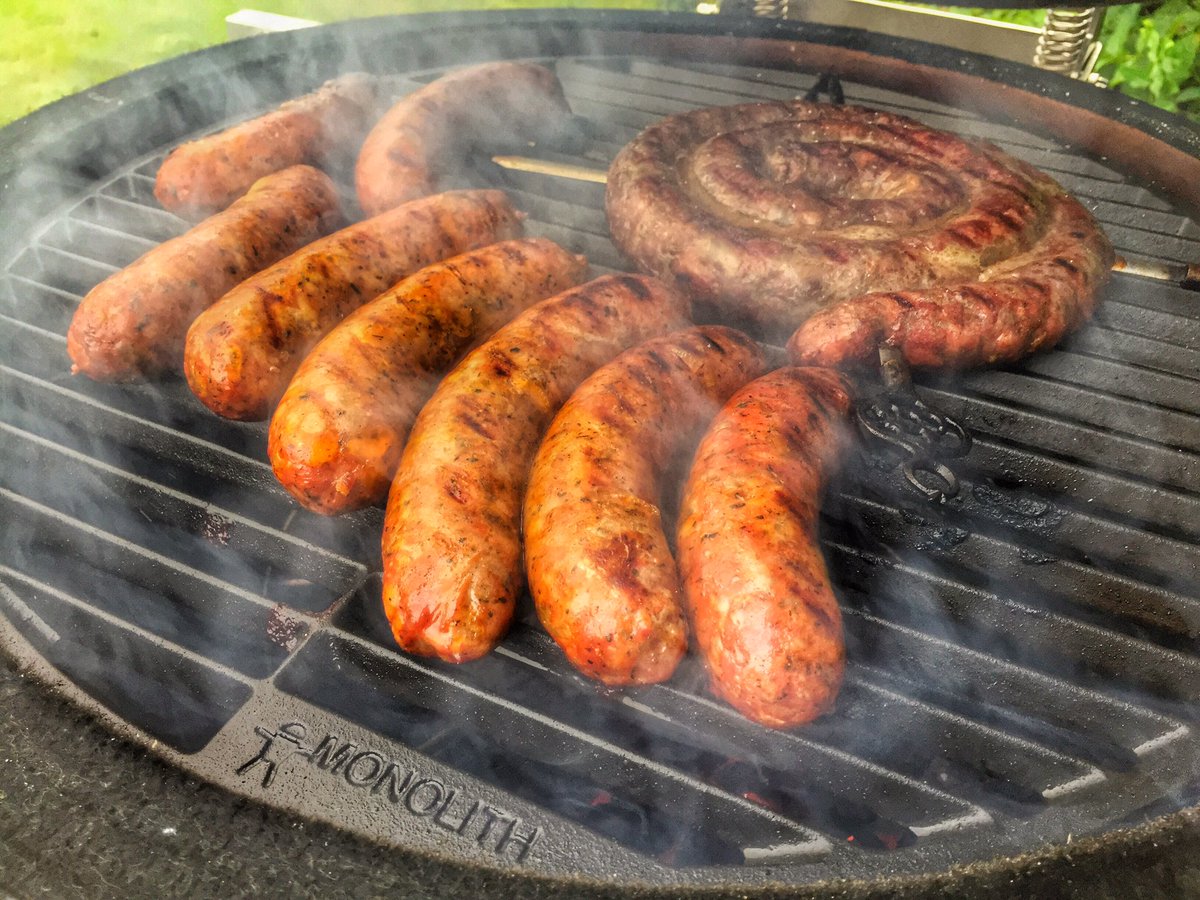 alfrescoprouk's tweet photo. Thauthages... Lamb and mint bangers and a large Boerewors - https://t.co/M3PymwiVqA! https://t.co/BPtVuqjAEX