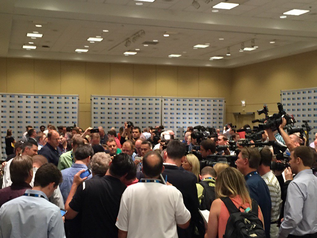 MerrimanTweets's tweet photo. This is the scene at Jim Harbaugh's podium at #B1GMediaDay https://t.co/fYUYwGlcF9