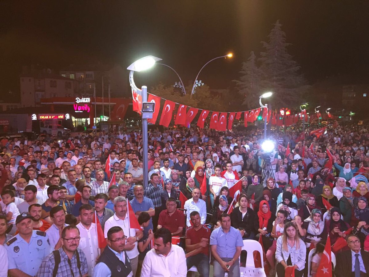 Başbakan Yrd <a href="/alibabacan/">Ali Babacan</a> ile Meydanları bırakmıyoruz! Destan yazmaya devam ediyoruz! 🇹🇷

#ÇanakkaleRuhuileMeydanlara