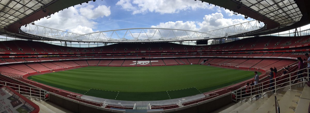 TylerBraunz's tweet photo. Astonishing to see Arsenal's stadium https://t.co/tH44xfnzPT
