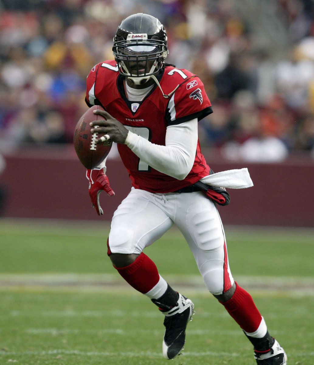 BleacherReport's tweet photo. Michael Vick tells @dpshow he felt bad in games at times because “I was dominating too much” https://t.co/9FlqaEaIAZ https://t.co/uxa2i3ODvd