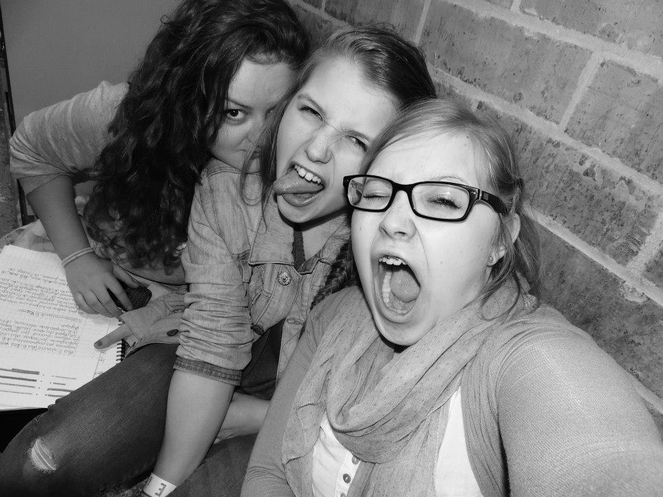 niallifesaver's tweet photo. I miss you so much my babies 😭💘 @Maeliebyt @itsalaneisha #georgeteam https://t.co/9LrhOInPeL